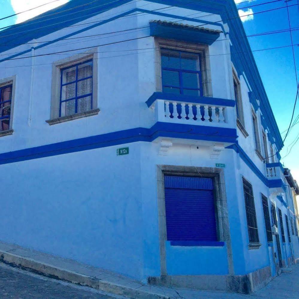 Готель Blue Door Housing Historic Кіто Екстер'єр фото